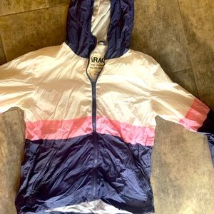 Garage wind breaker